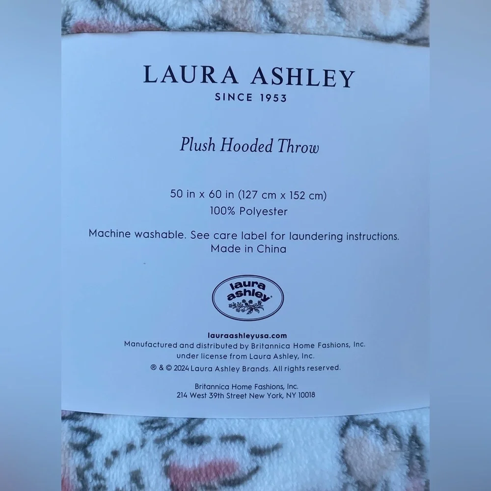 LAURA ASHLEY Pink Flowers Polyester Soft Plush Hooded Throw Blanket 50